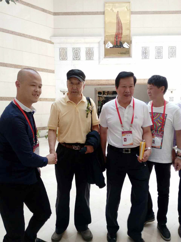 ��������Ї�(gu��)ˇ�g(sh��)��(b��o)�����L(zh��ng)���Е��f(xi��)�ؕ��L(zh��ng)������һ��